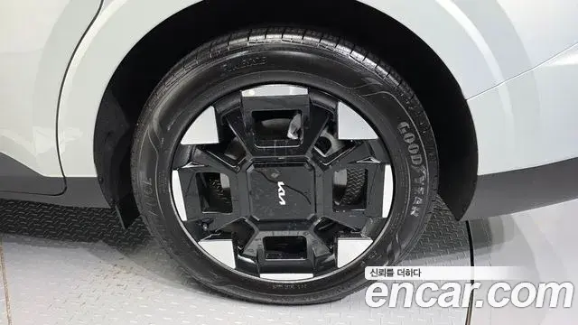 Kia Carnival 2024 — Photo 5/20