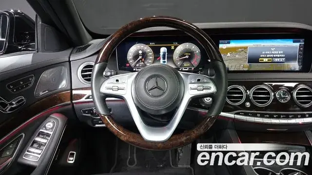 Mercedes-Benz S-Class 2019 — Photo 13/20