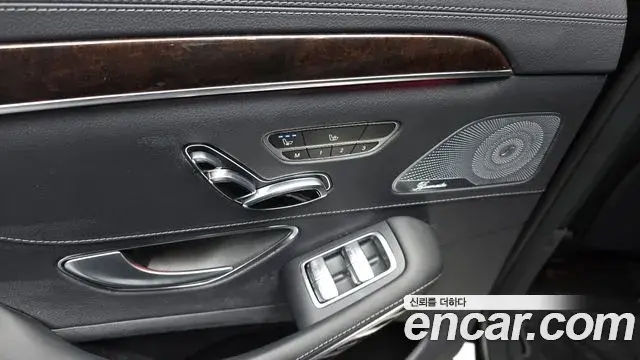 Mercedes-Benz S-Class 2019 — Photo 18/20