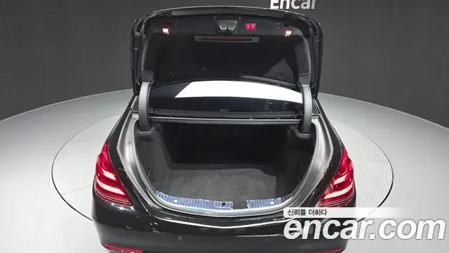 Mercedes-Benz S-Class 2019 — Photo 20/20