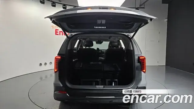 Kia Carnival 2024 — Şəkil 20/20