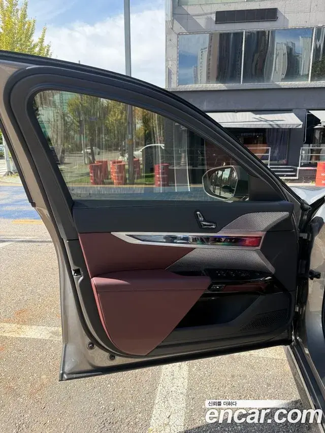 BMW 7 Series 2026 — Photo 9/20