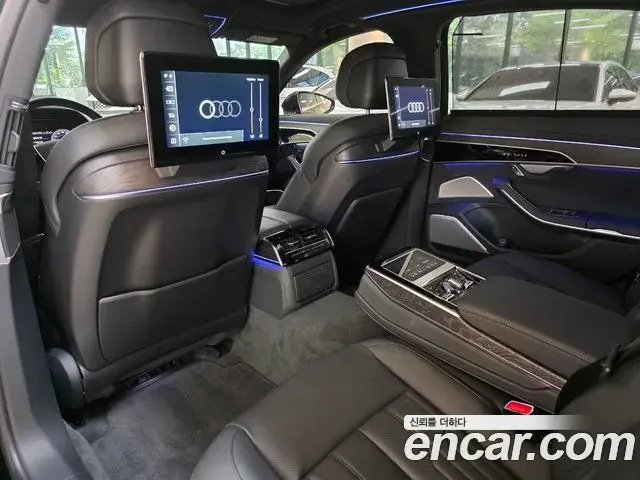 Audi A8 2023 — Photo 10/20