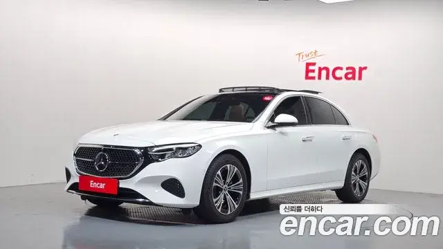 Mercedes-Benz E-Class 2025 — Фото 1/20