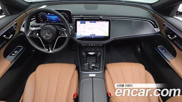 Mercedes-Benz E-Class 2025 — Фото 7/20
