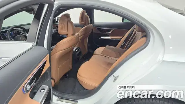 Mercedes-Benz E-Class 2025 — Фото 11/20