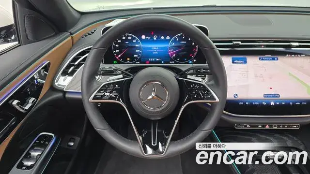 Mercedes-Benz E-Class 2025 — Фото 13/20
