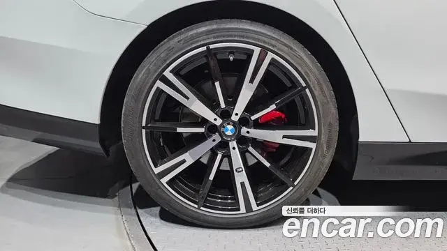 BMW 5 Series 2025 — Photo 5/20