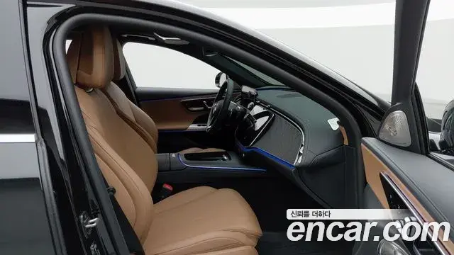 Mercedes-Benz E-Class 2024 — Photo 14/19