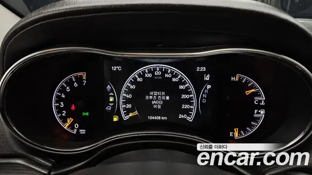Jeep Grand Cherokee 2019 — Photo 8/20