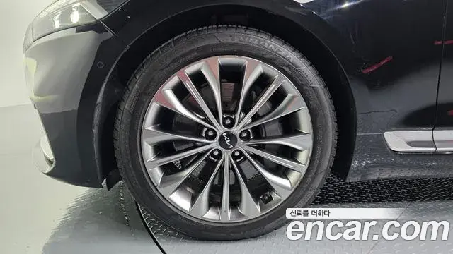 Kia The K9 2022 — Photo 5/20