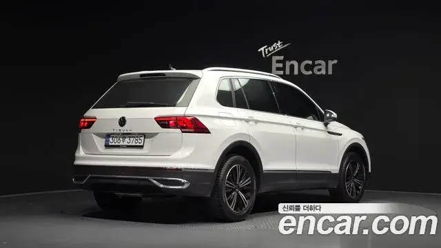 Volkswagen Tiguan 2024 — Фото 2/20