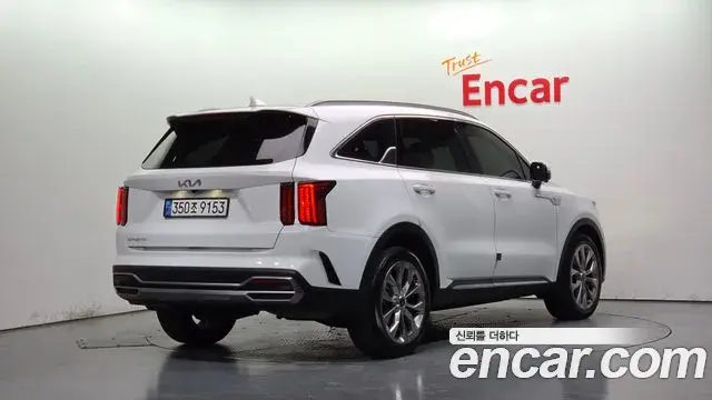 Kia Sorento 2022 — Photo 2/20