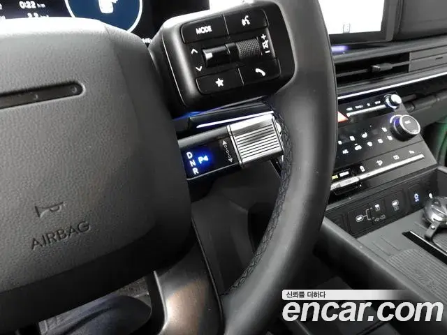 Hyundai Santa Fe 2025 — Photo 9/19