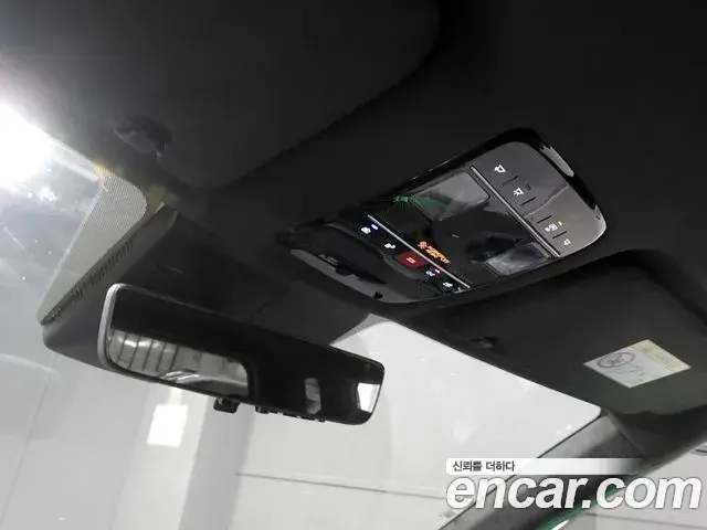 Hyundai Santa Fe 2025 — Photo 18/19