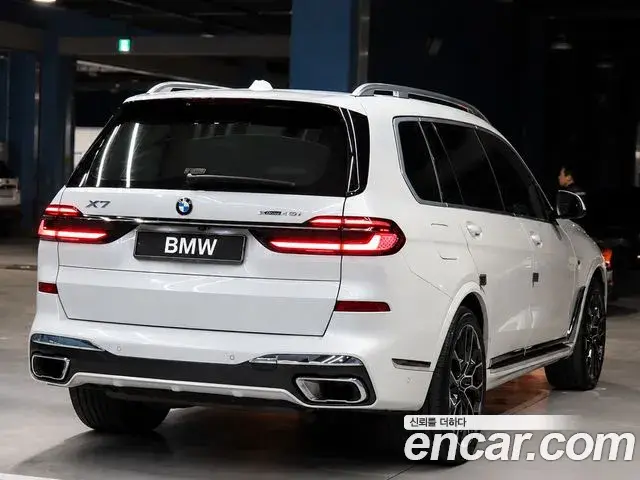 BMW X7 2023 — Photo 2/20
