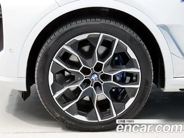 BMW X7 2023 — Photo 5/20