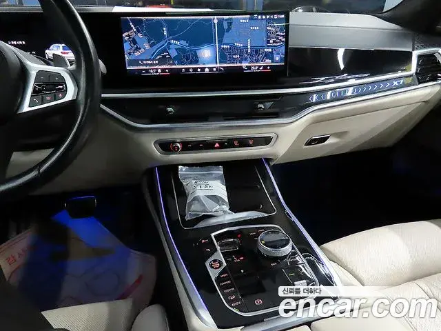 BMW X7 2023 — Photo 16/20