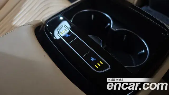 Genesis Electrified G80 2020 — Photo 19/20