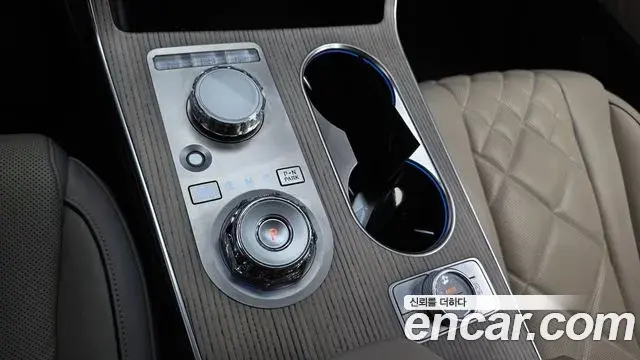 Genesis GV80 2024 — Photo 8/20
