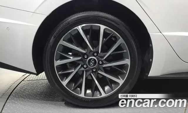 Hyundai Sonata 2019 — Photo 5/20