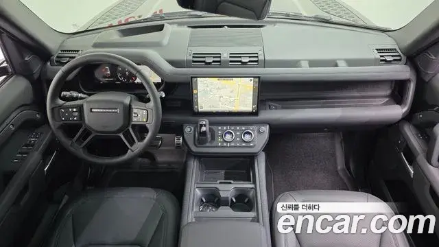Land Rover Defender 2025 — Photo 9/20
