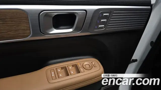 Hyundai Santa Fe 2024 — Photo 18/20