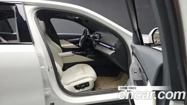 BMW 5 Series 2024 — Photo 19/20