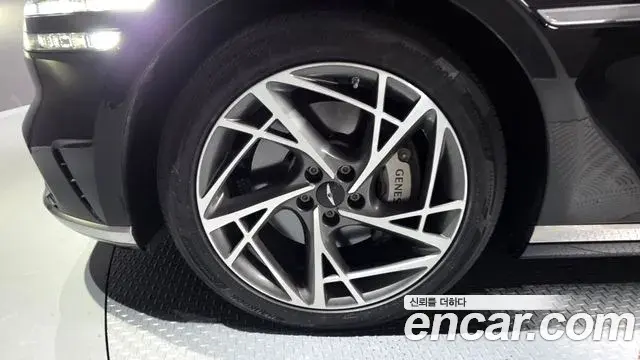 Genesis G90 2023 — Photo 5/20