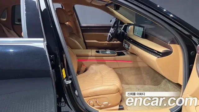 Genesis G90 2023 — Photo 11/20