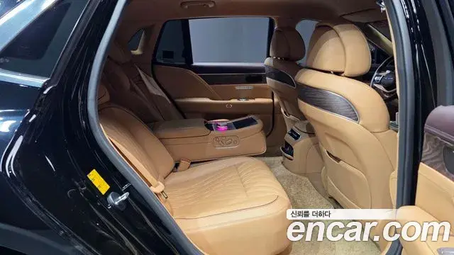 Genesis G90 2023 — Photo 12/20