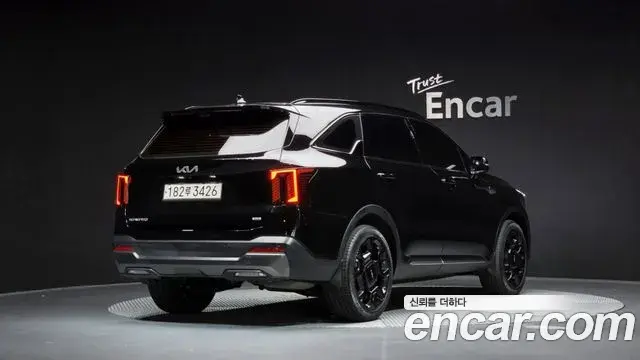 Kia Sorento 2024 — Photo 2/20