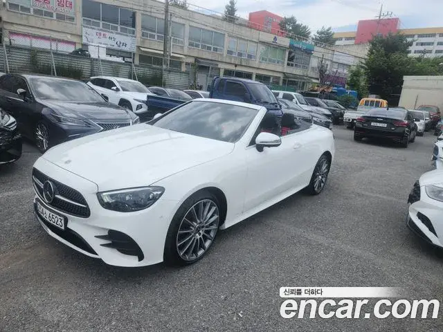Mercedes-Benz E-Class 2021 — ფოტო 8/20