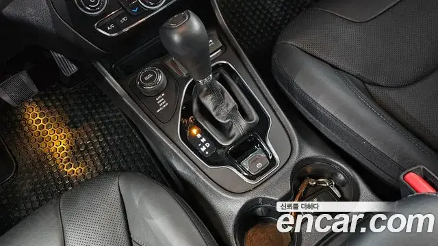 Jeep Cherokee 2021 — ფოტო 3/20