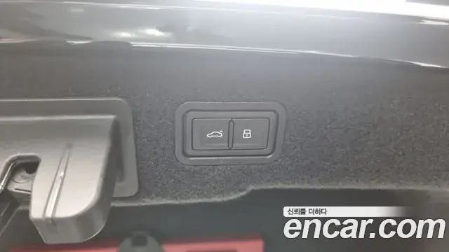 Audi S8 2020 — Photo 12/20