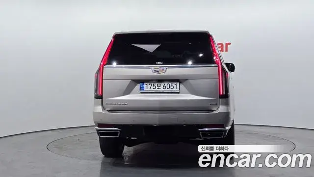 Cadillac Escalade 2022 — Photo 19/20