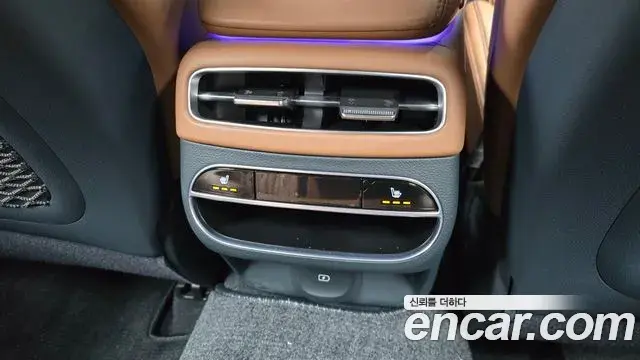 Genesis GV70 2024 — ფოტო 13/20