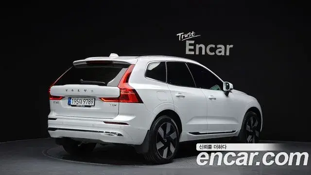 Volvo XC60 2025 — Photo 4/20