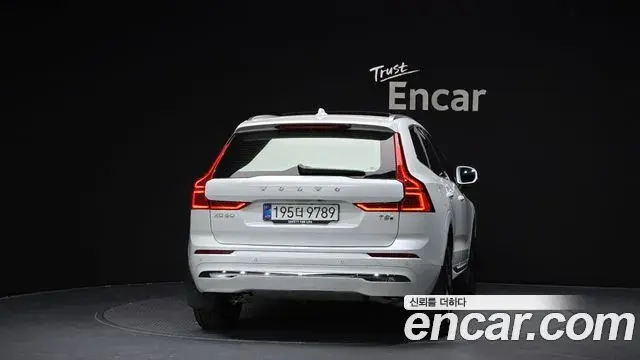 Volvo XC60 2025 — Photo 12/20