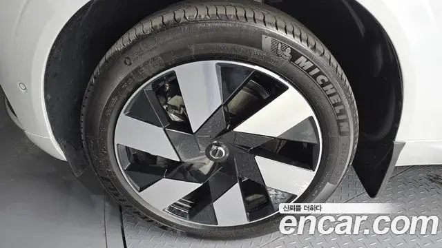 Volvo XC60 2025 — Photo 1/20