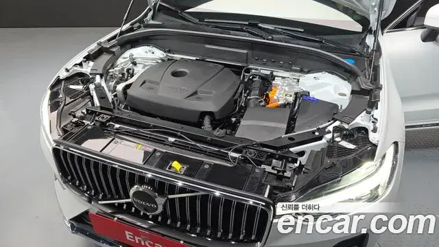Volvo XC60 2025 — Photo 5/20