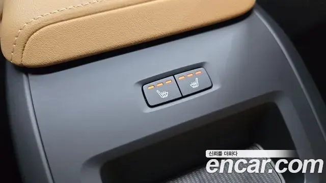Volvo XC60 2025 — Photo 18/20