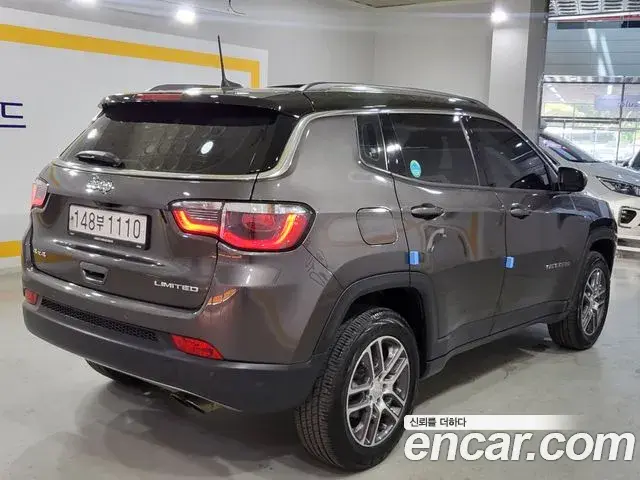 Jeep Compass 2020 — Photo 9/20