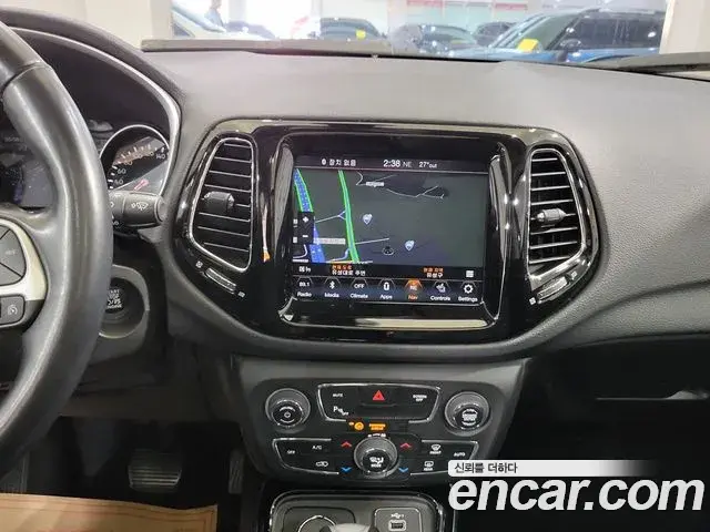 Jeep Compass 2020 — Photo 18/20