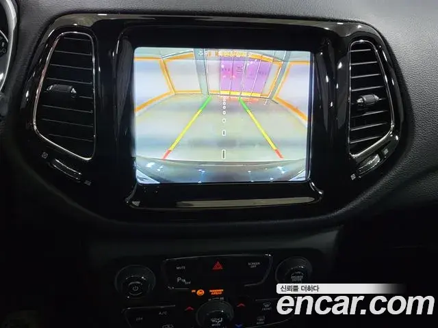 Jeep Compass 2020 — Photo 5/20