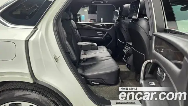 Bentley Bentayga 2019 — Photo 13/20