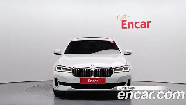 BMW 5 Series 2020 — Photo 15/20