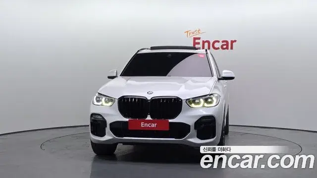 BMW X5 2019 — ფოტო 8/20
