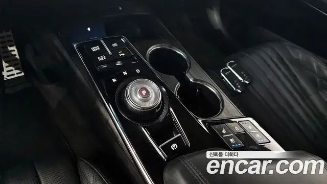 Kia K8 2022 — Photo 9/20