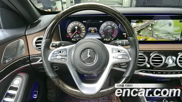 Mercedes-Benz S-Class 2018 — Photo 16/20
